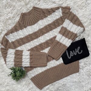🎉HP🎉 Love Tree Cable Knit Mock Neck Sweater 💗 Tan & Ivory